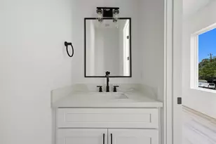 7737 Hammerly Blvd, Houston, TX 77055 - Photo 10