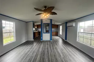 2525 Oyster Creek Bend, Oyster Creek, TX 77541 - Photo 2