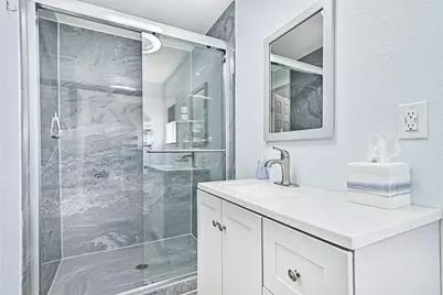 2917 Avenue Q 1/2, Galveston, TX 77550 - Photo 20
