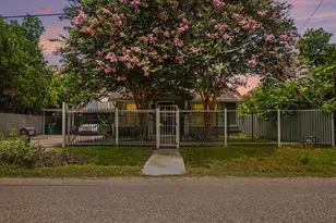 9226 Dodson St, Houston, TX 77093 - Photo 2