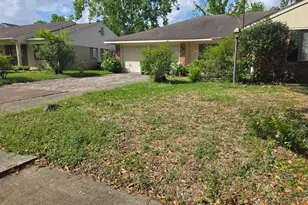 5714 Bankside Dr, Houston, TX 77096 - Photo 2