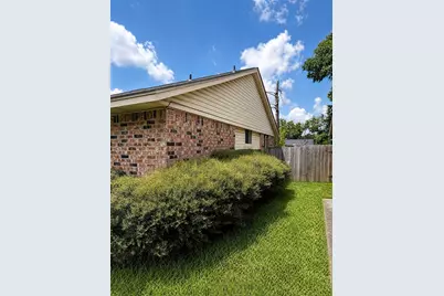 2802 Skelton Drive, Houston, TX 77067 - Photo 14