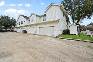 2865 Westhollow Dr, Houston, TX 77082 - Photo 36