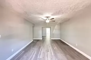 6813 N Wayside Dr, Houston, TX 77028 - Photo 18