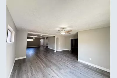 6813 N Wayside Drive, Houston, TX 77028 - Photo 8