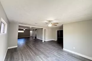6813 N Wayside Dr, Houston, TX 77028 - Photo 8