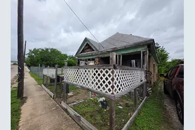 213 Hogan Street, Houston, TX 77009 - Photo 1