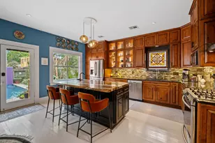 1911 Harold St, Houston, TX 77098 - Photo 10
