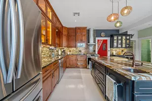 1911 Harold St, Houston, TX 77098 - Photo 8