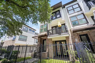 2811 Clay St, Houston, TX 77003 - Photo 2