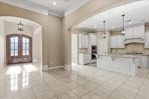 160 Colonial Estates Dr, Bridge City, TX 77611 - Photo 2