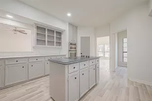 1015 Sugar Lakes Dr, Sugar Land, TX 77478 - Photo 14
