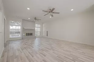 1015 Sugar Lakes Dr, Sugar Land, TX 77478 - Photo 8