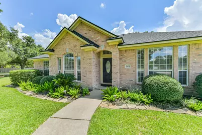 2401 Woody Road, Pearland, TX 77581 - Photo 2