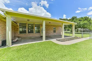 2401 Woody Rd, Pearland, TX 77581 - Photo 28