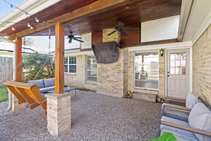 13910 Ella Lee Ln, Houston, TX 77077 - Photo 10