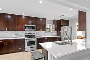 13910 Ella Lee Ln, Houston, TX 77077 - Photo 4