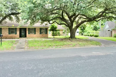 1302 Linwood Drive, Wharton, TX 77488 - Photo 2