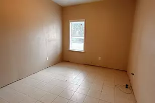 638 Kelly Ln, Angleton, TX 77515 - Photo 16