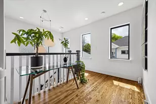 402 E 26th St, Houston, TX 77008 - Photo 18