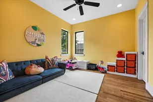 402 E 26th St, Houston, TX 77008 - Photo 22