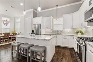 874 Wakefield Dr, Houston, TX 77018 - Photo 1