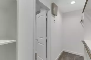 9032 Jutland Rd, Houston, TX 77033 - Photo 22