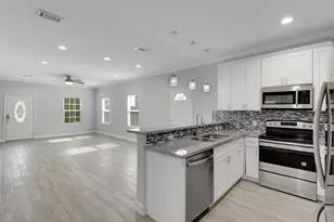 9032 Jutland Rd, Houston, TX 77033 - Photo 10