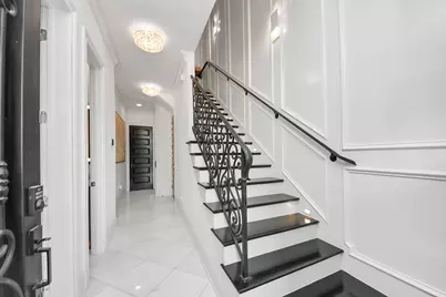 3711 Somerset Commons Lane, Houston, TX 77055 - Photo 8