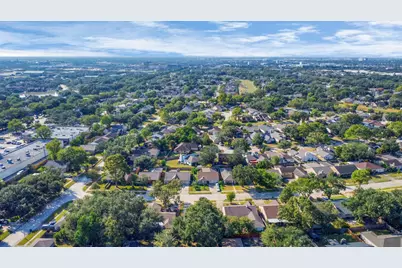 2215 Windy Meadow Dr, Sugar Land, TX 77478 - Photo 4