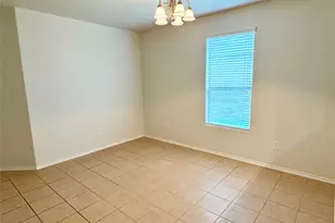 1331 S Maple Dr, Katy, TX 77493 - Photo 4