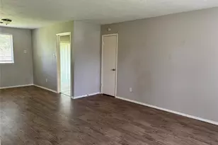 12614 Chiswick Rd, Houston, TX 77047 - Photo 6