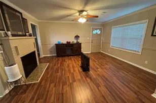 207 S Elm St, Glen Flora, TX 77443 - Photo 10