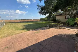 207 S Elm St, Glen Flora, TX 77443 - Photo 8