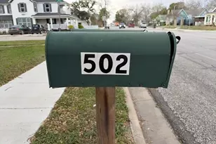 502 S Mechanic St, El Campo, TX 77437 - Photo 2