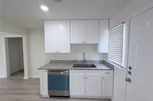1112 3rd St, La Marque, TX 77568 - Photo 10