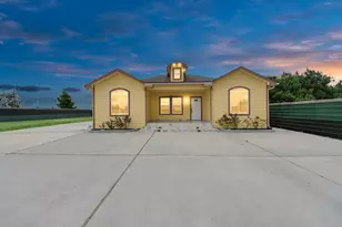 602 Rd 5706, Cleveland, TX 77327 - Photo 2