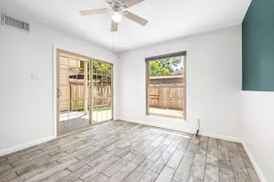 9263 Westwood Village Dr, Houston, TX 77036 - Photo 20