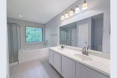 3 Peachridge Place, The Woodlands, TX 77382 - Photo 14