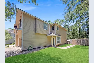 3 Peachridge Place, The Woodlands, TX 77382 - Photo 2