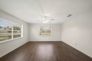 322 Pinedale Ave, Arcola, TX 77583 - Photo 6