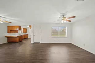 322 Pinedale Ave, Arcola, TX 77583 - Photo 2