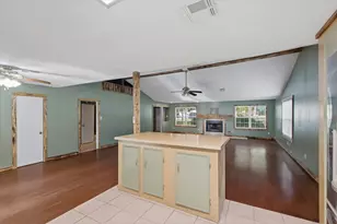 707 Layl Dr, Liberty, TX 77575 - Photo 12