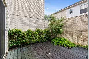 12039 E Circle Dr, Houston, TX 77071 - Photo 28