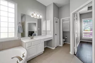 118 Oriel Oaks Cir, The Woodlands, TX 77382 - Photo 20