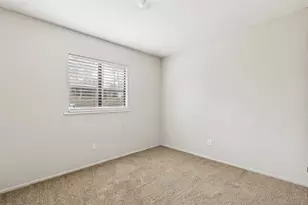 324 Olive St, Huntsville, TX 77340 - Photo 22