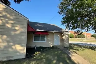 1101 E 30th St, Bryan, TX 77802 - Photo 2