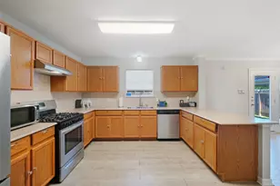 2934 Valiant Scene Ct, Houston, TX 77038 - Photo 10