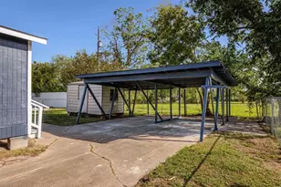 804 Carnegie St, Baytown, TX 77520 - Photo 22