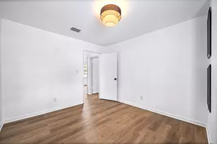 10622 Inwood Dr, Houston, TX 77042 - Photo 38